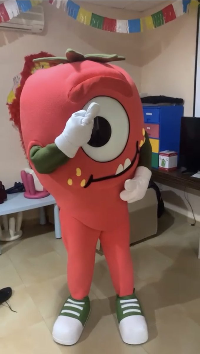 os he dicho ya que he conseguido hacer realidad mi sueño de que me paguen por hacer el canelote? 💅💋