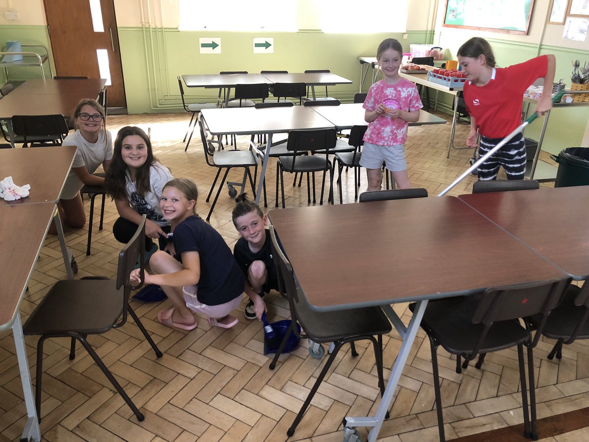 DosbarthE's tweet photo. Our first set of dining room tidiers - great job too 😊@SychdynSchool https://t.co/yVK31GqmE4