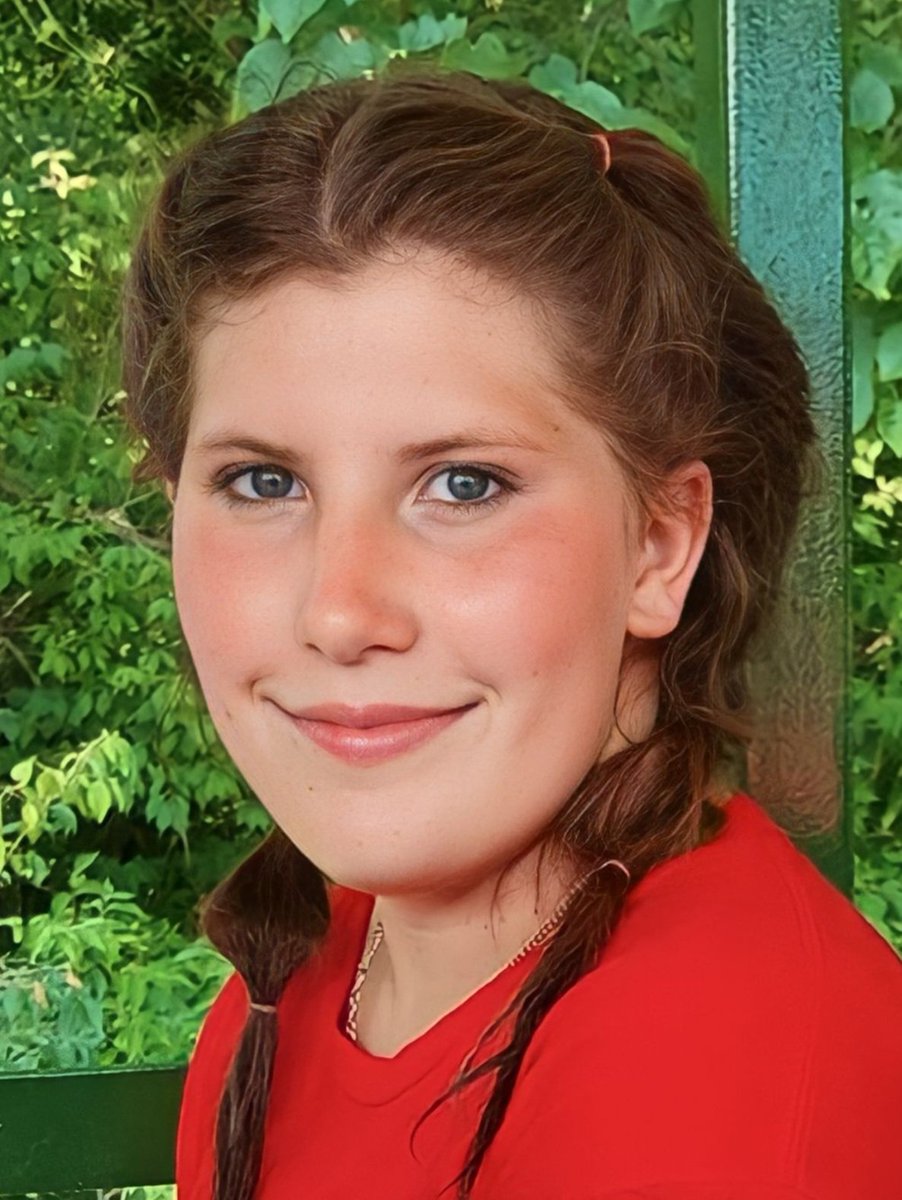 missingpeople47's tweet photo. #MISSING #CHILD
Last seen - 8/12/2023
DOB - 7/31/2008 Female White 5'4" 125 lbs Brown Hair Hazel Eyes ALLISON HARLESS
Allison is a suspected runaway from Elwood, IN. She was last
seen on video
surveilance near the 38th Street and Pennsylvania Avenue area ofIndianapolis on 8/14/23 https://t.co/i3pkAW4ZUb