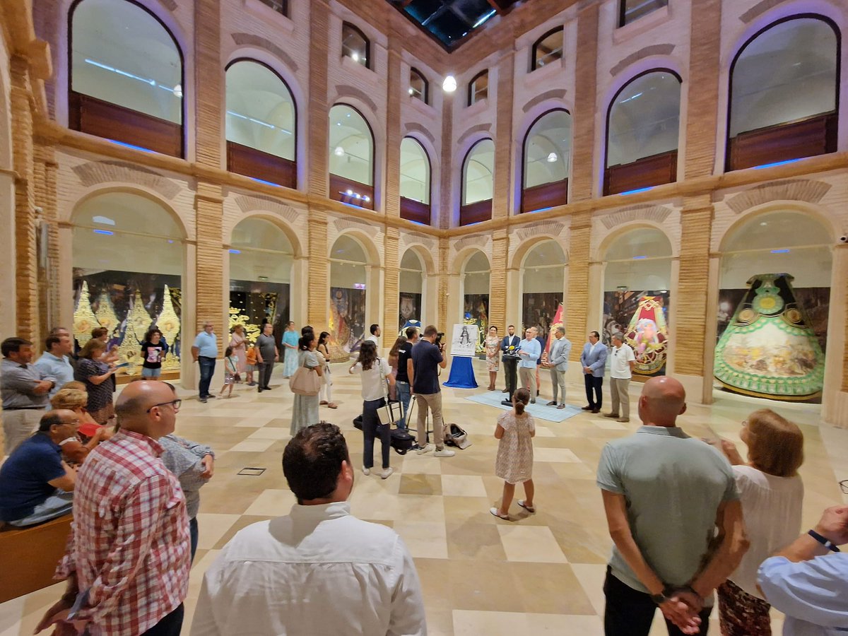 pasoazullorca's tweet photo. 🔵 El Paso Azul organiza la exposición ‘Tradición y arte. La devoción a la Virgen de los Dolores en Lorca y su Comarca’ con más de medio centenar de piezas

➡️ La muestra podrá visitarse del 13 de septiembre al 15 de octubre en el @MuseoAzulSS

🔗 https://t.co/Mq4CdGiVgU https://t.co/axA2GE722R