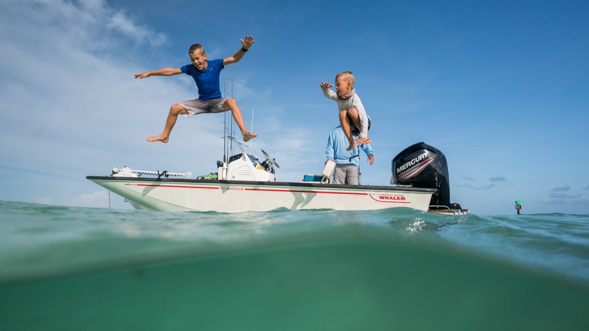 MarineMax tweet media