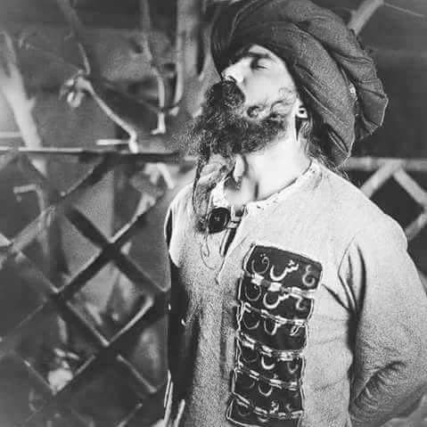 #NewProfilePic
دِل دَار کی گلی میں مُکرَرّ گئے ہیں ہم
ہو آئے ہیں اَبھی تو پِھر آ کر گئے ہیں ہم

آبرُو شَاہ مبارکؔ