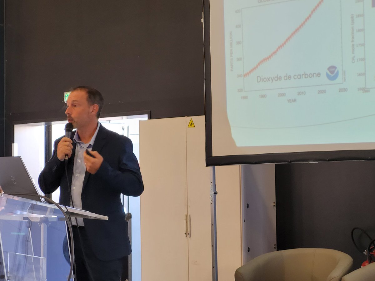 L Joly de l'unité <a href="/GSMA/">GSMA</a> présente le <a href="/PoleAEROLAB/">Pôle d'innovation AEROLAB</a> de l'<a href="/universitereims/">Université de Reims Champagne-Ardenne</a> sur le village de la bioéconomie de la <a href="/foiredechalons/">Foire de Châlons</a>, invité par la <a href="/regiongrandest/">Région Grand Est</a>. <a href="/GuillaumeGelle/">Guillaume GELLE</a> <a href="/CmqBioeco/">CMQ BioEco Academy</a>