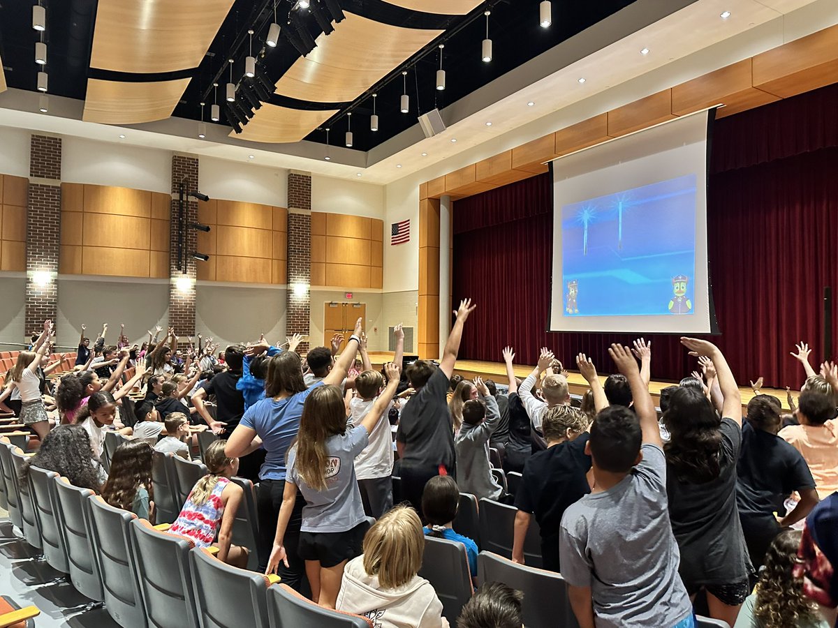 MrsViscariello's tweet image. It’s that time of year! Yup, who wants some magazines or delicious cookie dough? Our students love the ducks! @WilsonSchlDist @CRada_WWMS