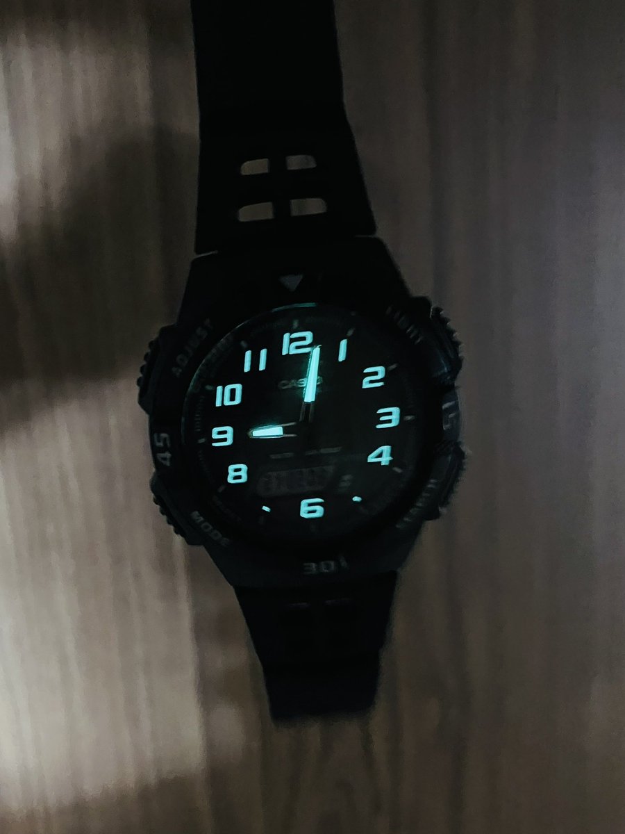 itokoi_sisyou's tweet image. CASIO Collection(ﾁｰﾌﾟｶｼｵ•ﾁﾌﾟｶｼ)
で
tough solar☀️のんが欲しぃのぅ
⌚️
とゆー訳で
AQ-S800W-1BJH
を¥4120💸
で
購入。秒針が無く二針なんが玉に瑕
以外 言ぅ事無し👍

#CASIO
#CASIOCollection