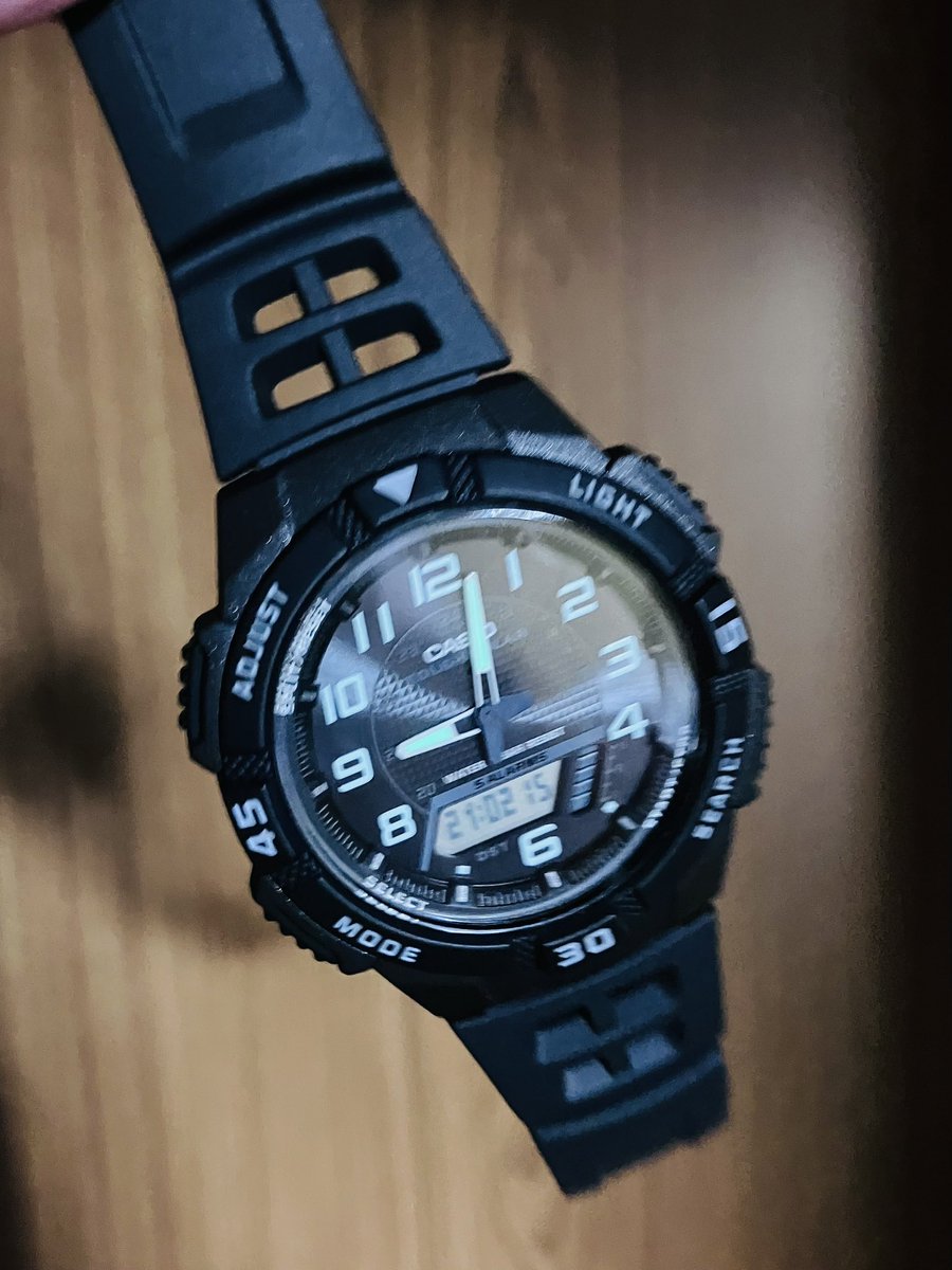 itokoi_sisyou's tweet image. CASIO Collection(ﾁｰﾌﾟｶｼｵ•ﾁﾌﾟｶｼ)
で
tough solar☀️のんが欲しぃのぅ
⌚️
とゆー訳で
AQ-S800W-1BJH
を¥4120💸
で
購入。秒針が無く二針なんが玉に瑕
以外 言ぅ事無し👍

#CASIO
#CASIOCollection