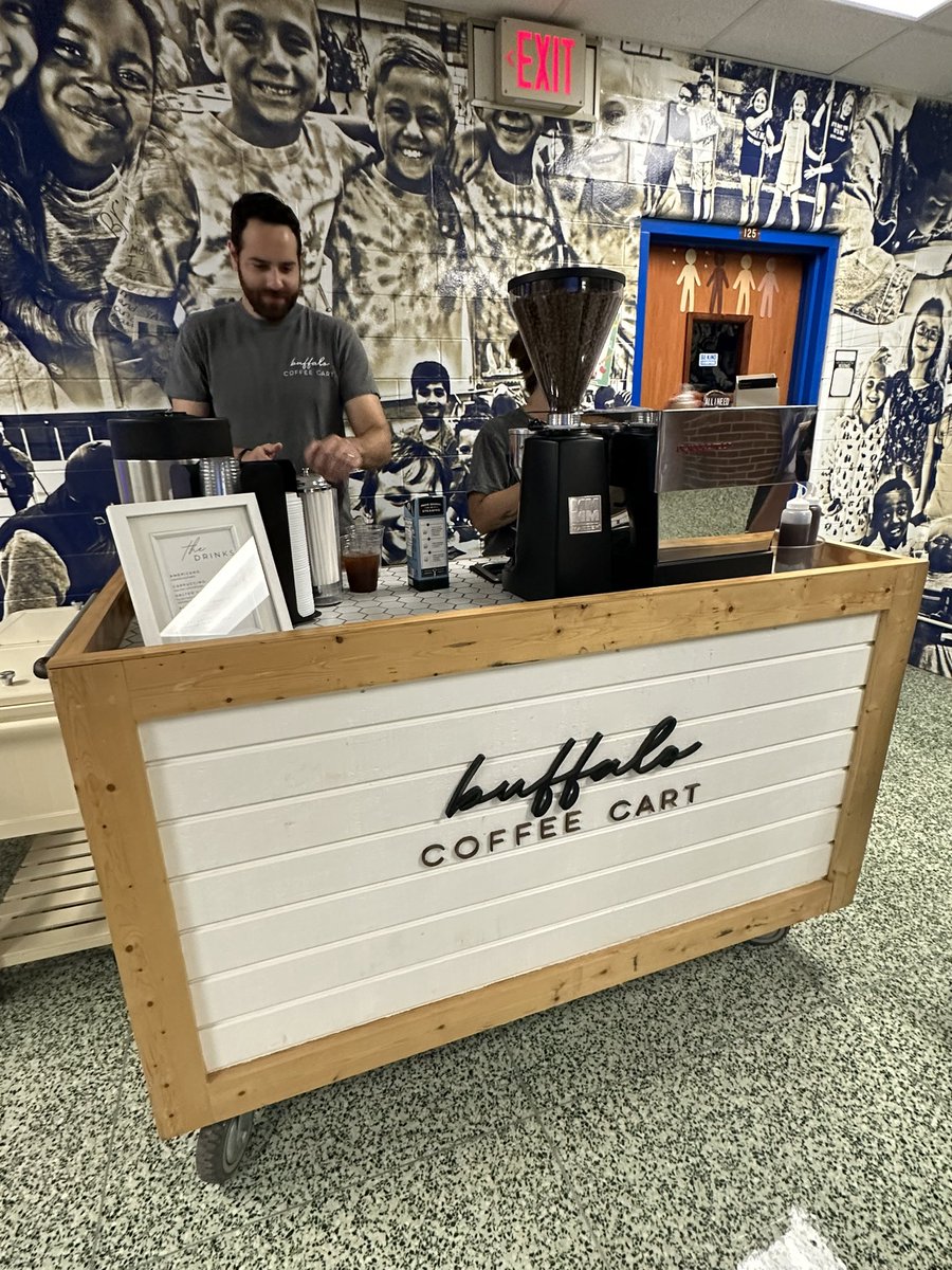 A fabulous start to the first day of school thanks to the <a href="/MaplemerePTA/">Maplemere PTA</a> - thanks for getting our morning caffeinated! 💛💙☕️