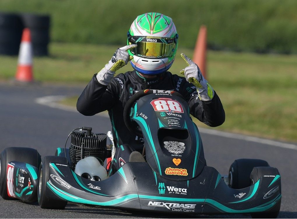 AllianceRaceUK's tweet photo. 𝐆𝐚𝐫𝐟𝐨𝐫𝐝 𝐑𝐞𝐢𝐧𝐬 𝐬𝐮𝐩𝐫𝐞𝐦𝐞 𝐚𝐭 𝐁𝐫𝐢𝐭𝐢𝐬𝐡 𝐜𝐡𝐚𝐦𝐩𝐬 𝐬𝐜𝐨𝐫𝐜𝐡𝐞𝐫

Read about Wera Tools with Motorbase Academy driver @AlfieGarford  latest races here:

https://t.co/C4uCSV0ud0

#imwithmotorbase @weratoolsuk @BritKartChamps https://t.co/VIEMNoMTgL
