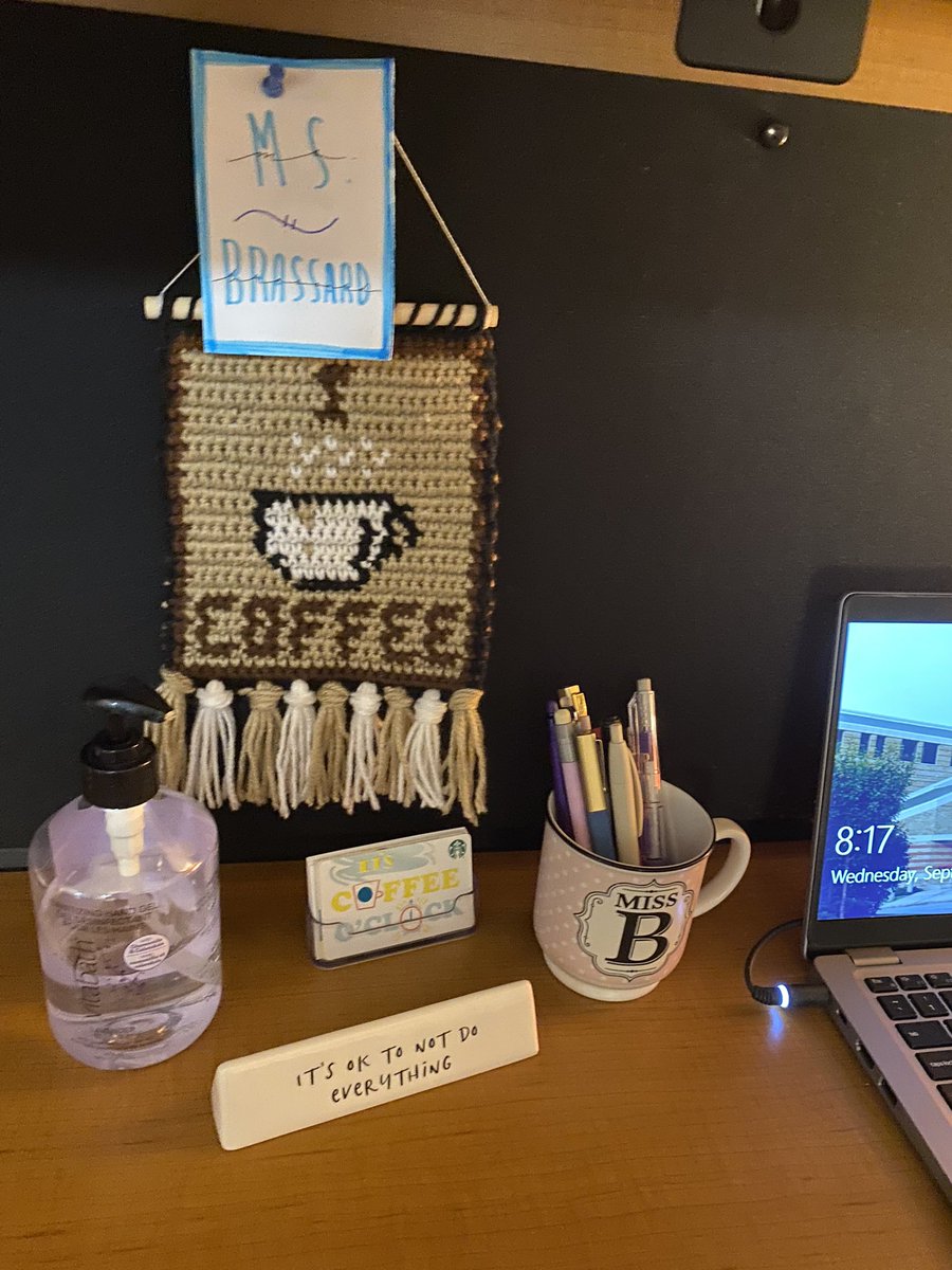 New office is ready to go! Thank you to my students for making it extra special, they know me so well ♥️ #coffee #cyw #handmade
