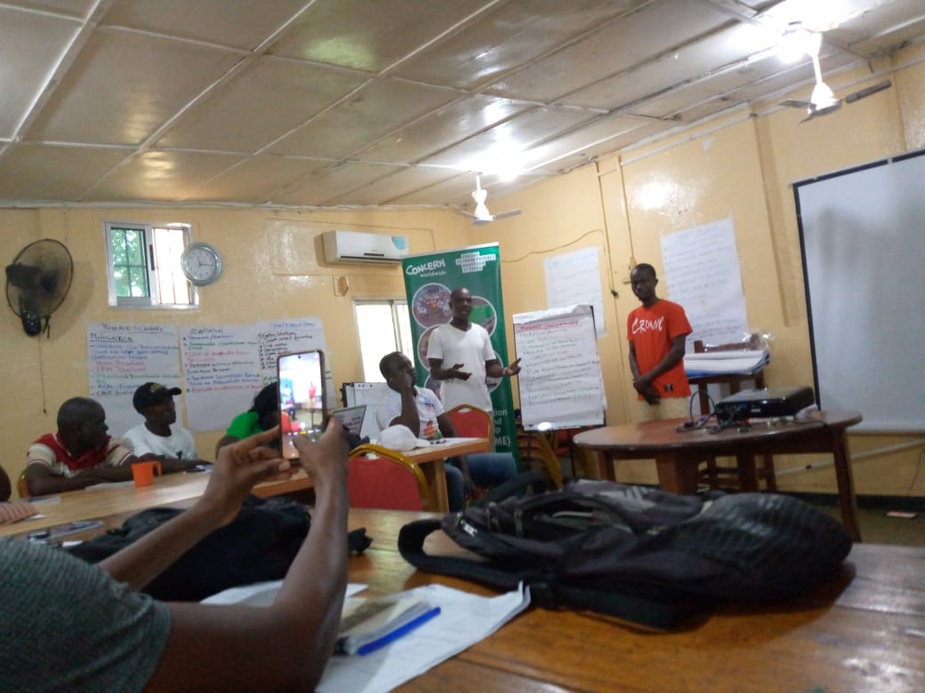 #HappeningNow YAL with other partners in Training on Climate change approaches in Buchanan #OneLifeProject #ClimateJustice #OneMillionTrees #GoingGreen thanks to CONCERN Liberia for the funding