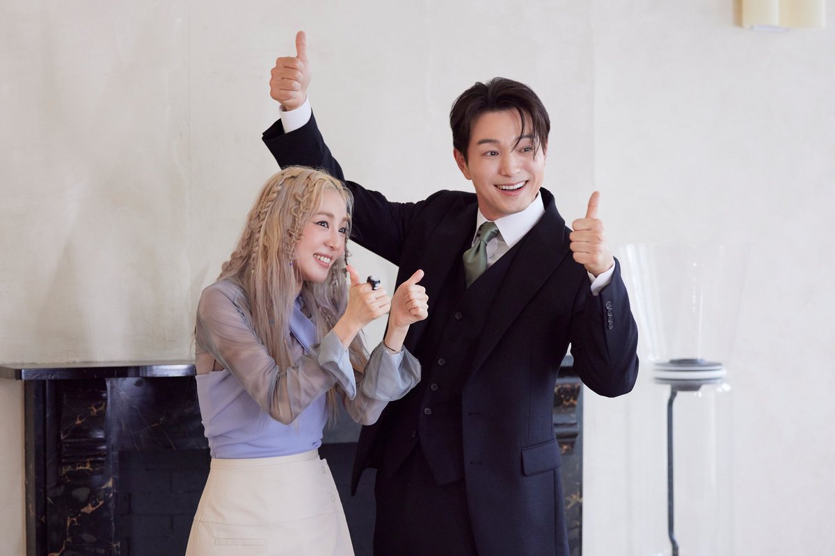 krungy21's tweet photo. 울 오빠랑~ 😀👶🏻 성일오빠에게 난 여전히 20살짜리 쩜백이 ㅋㅋㅋㅋ (연습생 시절 내 얼굴에 왕만한 뾰류지가 계속 안없어져가지구 그때부토 내 별명이 쩜백이가 되었었다 ㅋㅋㅋ) https://t.co/qr9jqB6QjL