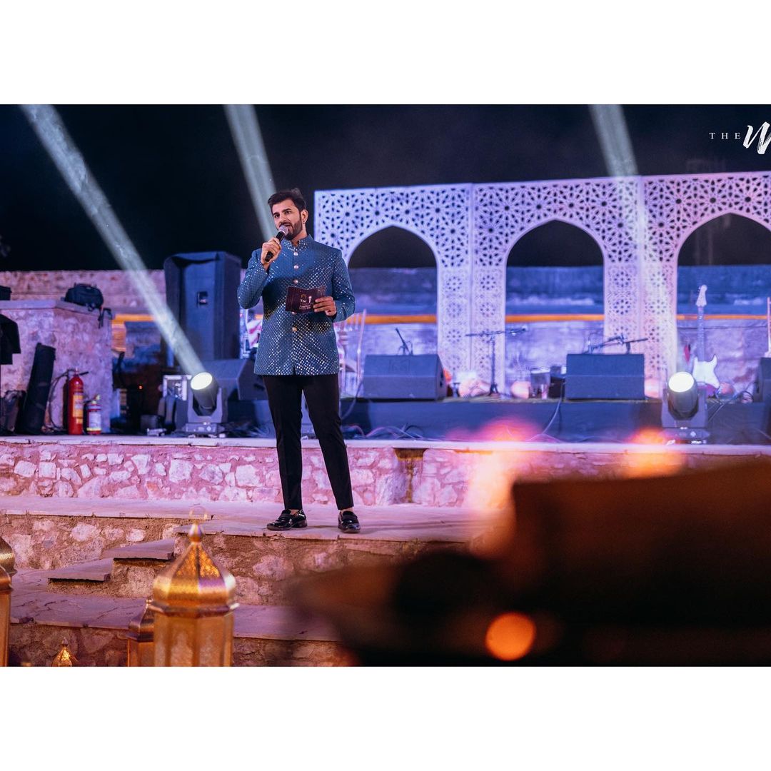 An entertaining Sufi Night with the multi-talented host Junaid #kkingsevents #25thanniversary #25thanniversarycelebration #25thweddinganniversary #silverjubliee #happy25years #destinationcelebration #host #weddinghost #eventhost #anchor #eventanchor #weddinganchor #entertainer