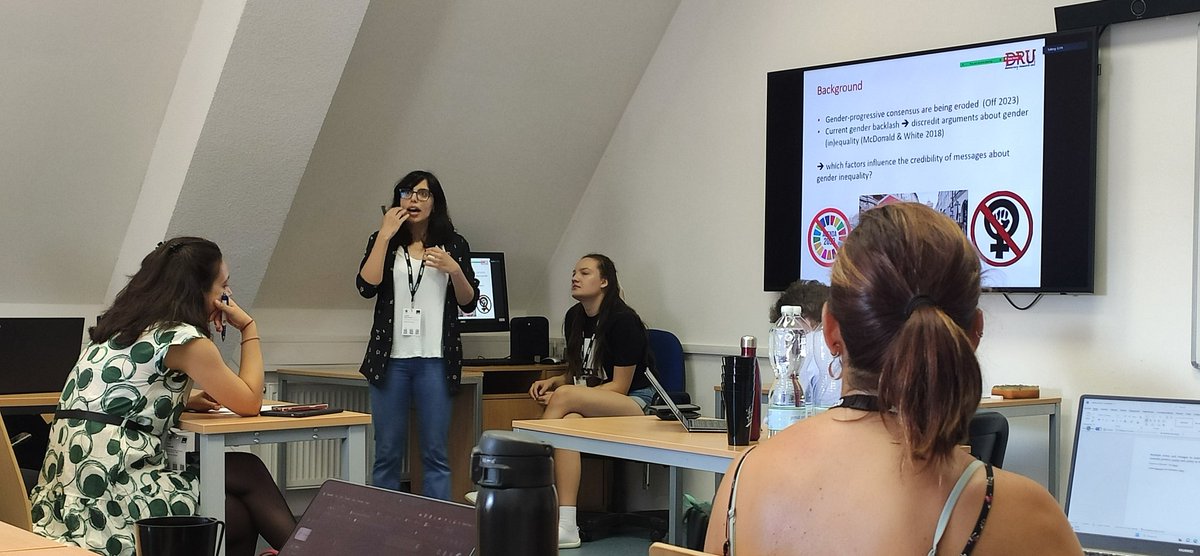 a_mateos_d's tweet photo. What influences the credibility of messages on gender inequality? Exploring the effects of speakers and receivers' characteristics. 
#modernsexism #experiments
By @isa_inguanzo Hugo Marcos @a_mateos_d @_HGZ_  en #ecprgc23  @cpa_usal https://t.co/vOOaZxaLLo
