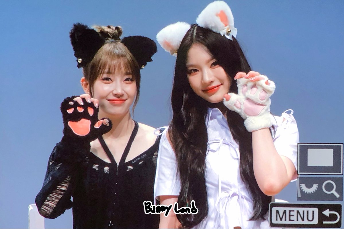 bunnyland313's tweet photo. 230906 pre
오늘은 냥이 두마리😻😻
#스테이씨 #STAYC #수민 #SUMIN #당근당근🥕 https://t.co/GU76W97cXX