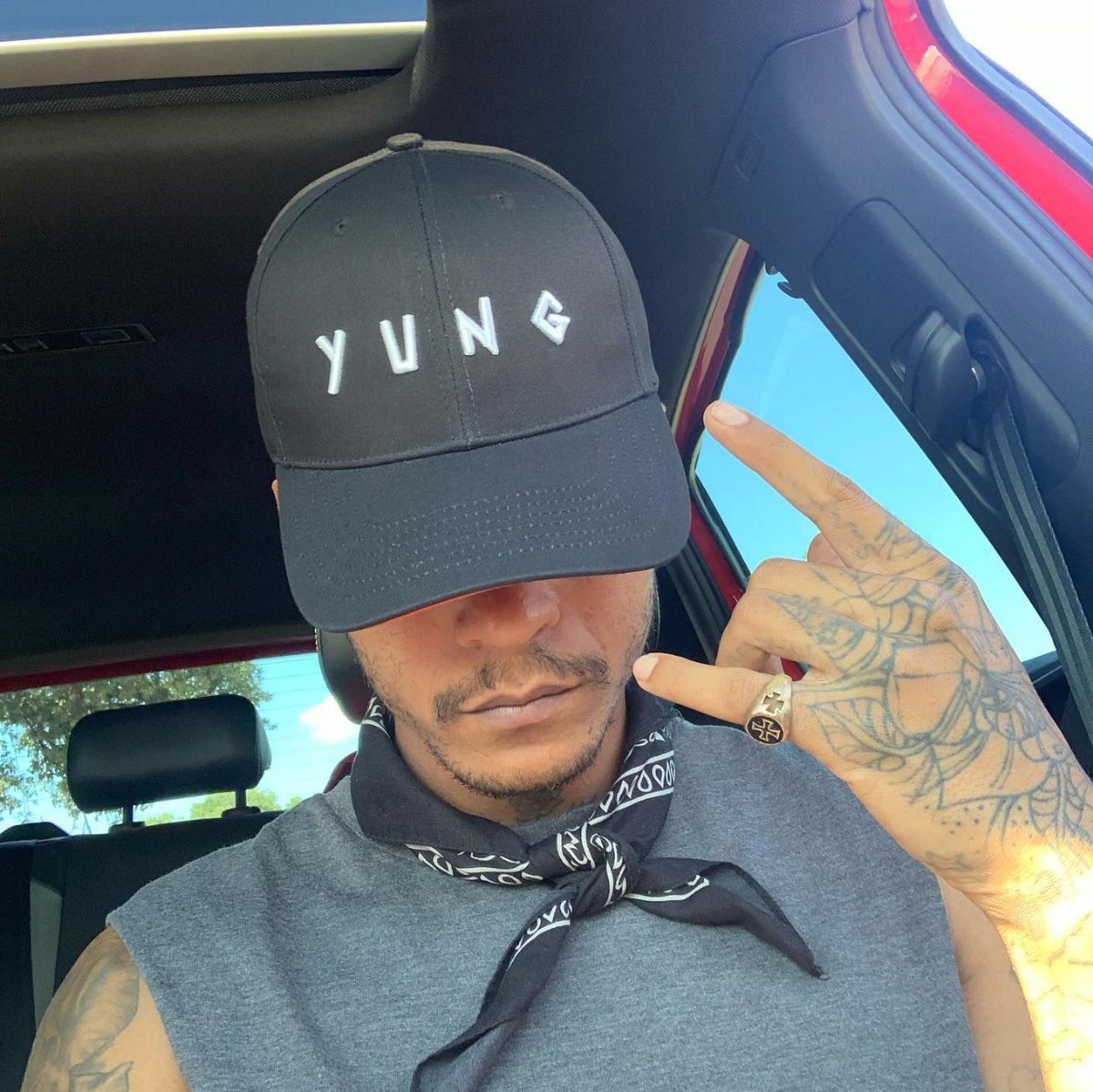 yungprintlab's tweet photo. Meet The Plug, Adelino De Sousa 🔌
#YUNGAPPAREL #ThrowBackAnyday #newMerch23 #ForevaYUNG
⤵️ - ❤️ - 🔄 https://t.co/lcLdmUTall