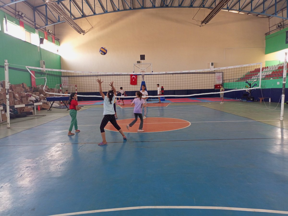 Sevgili çocuklarımız ile sportif faaliyetler üzerine güzel bir gün geçirdik.💫
 
Çocuklarımız iyi ki var👏🌹