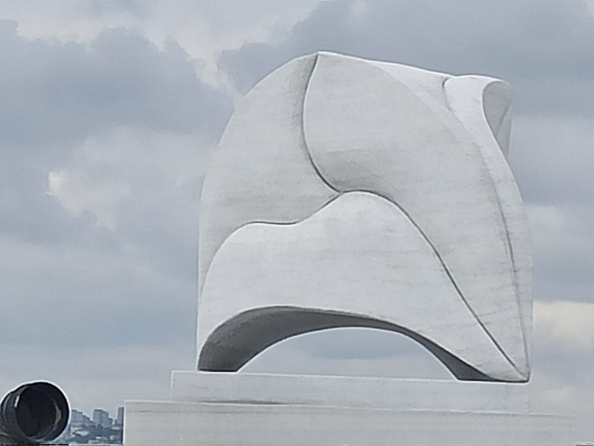 Bu sanat eserinin anlamını doğru tahmin eden herkese ne isterse vereceğim...