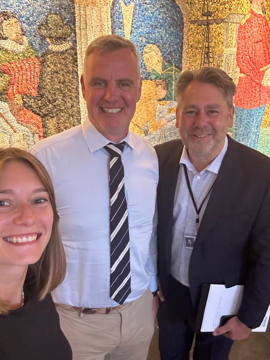 Signe Lauge Bach tweet media