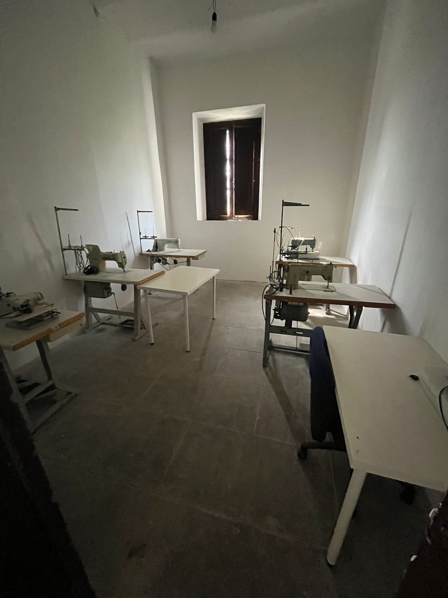 M5SRoma3's tweet photo. L’Assessora Alfonsi parla, tra le tante attività da destinare all’interno dell’ TMB, di Sartorie Sociali.
Il Terzo Municipio le ha già “sperimentate” con la Giunta Caudo, bene, sappiamo tutti come è andata a finire.
#TerzoMunicipio
#TMBSalario https://t.co/tqpW9a35Lc