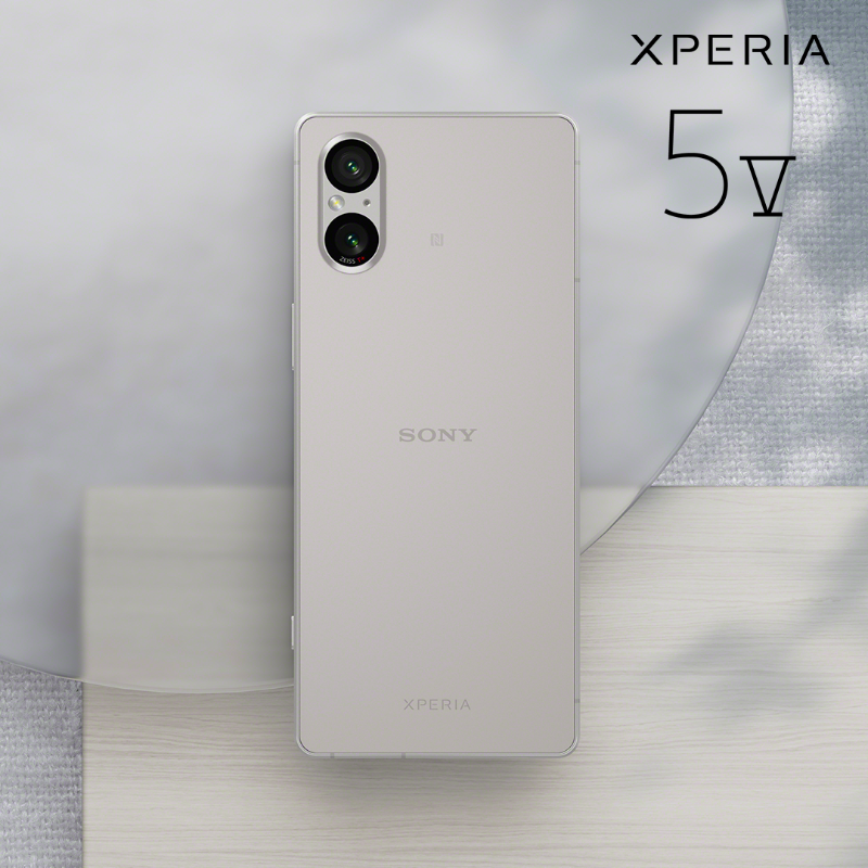 sonyxperia's tweet photo. From tranquil Platinum Silver to fresh and playful Blue, pick and mix from three colours with #Xperia5V.
#Sony #Xperia #SonyXperia #NextGenSensor #NewPhoneNewMe #3in2