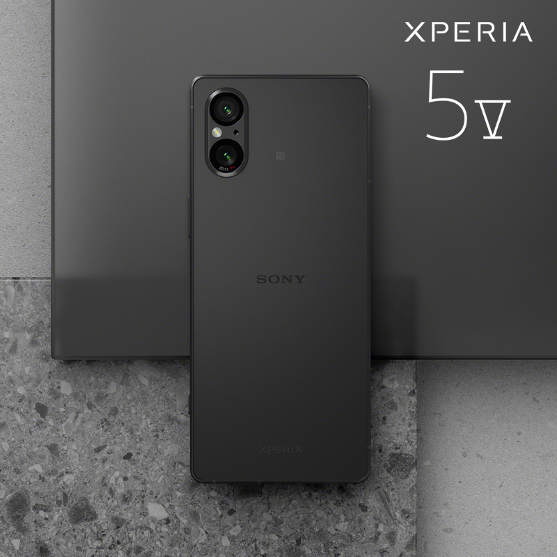 sonyxperia's tweet photo. From tranquil Platinum Silver to fresh and playful Blue, pick and mix from three colours with #Xperia5V.
#Sony #Xperia #SonyXperia #NextGenSensor #NewPhoneNewMe #3in2