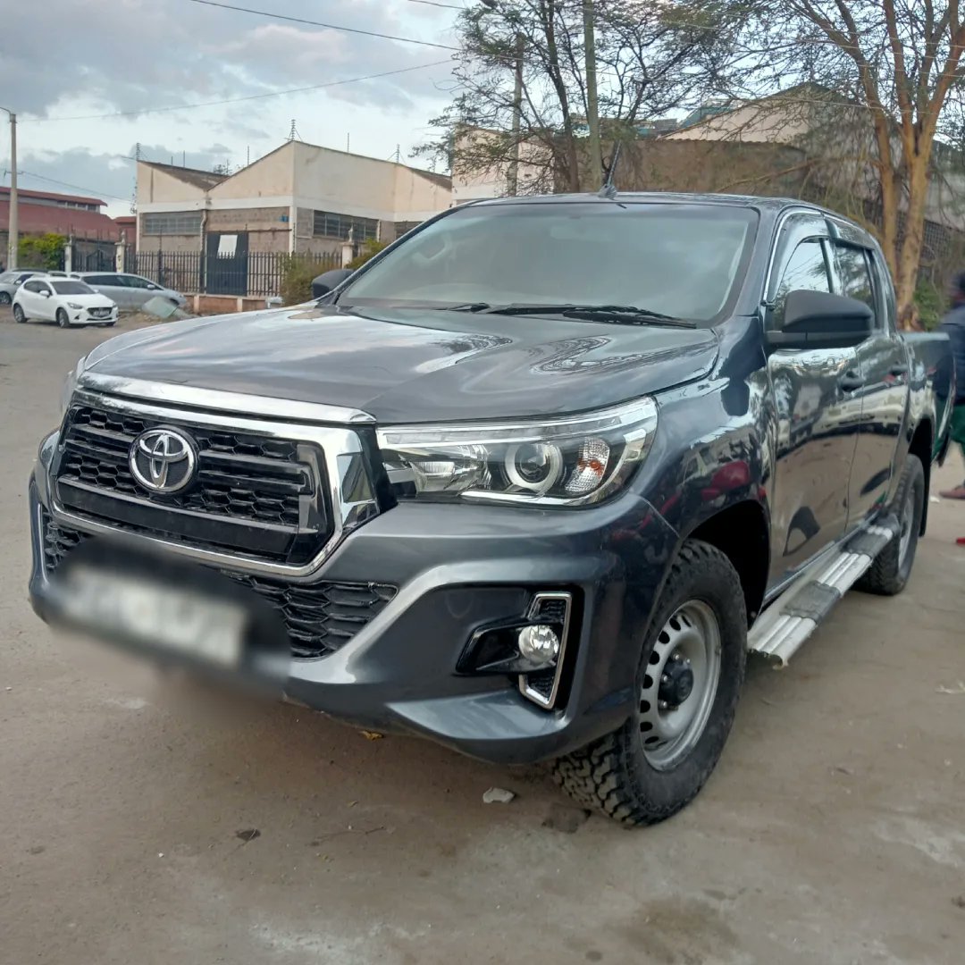 BoxNow_Auto_Ke's tweet photo. The Indestructable HILUX ππ₯ #Boxnow #BoxnowKE #SpaceYaMagari https://t.co/8Pj5aMTUTq