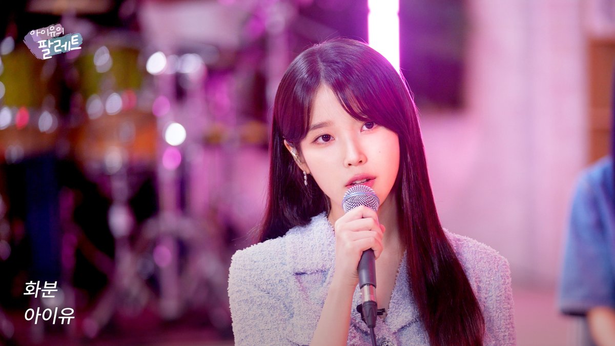 _IUofficial's tweet photo. [아이유의 팔레트-선공개🎨]

'화분' IU Live Clip (With 김세정)
'Plant' IU Live Clip (With KIM SEJEONG)

🎨 https://t.co/Du51ptx3UP

#아이유 #IU 
#김세정 #KIMSEJEONG https://t.co/c218kOAk6e