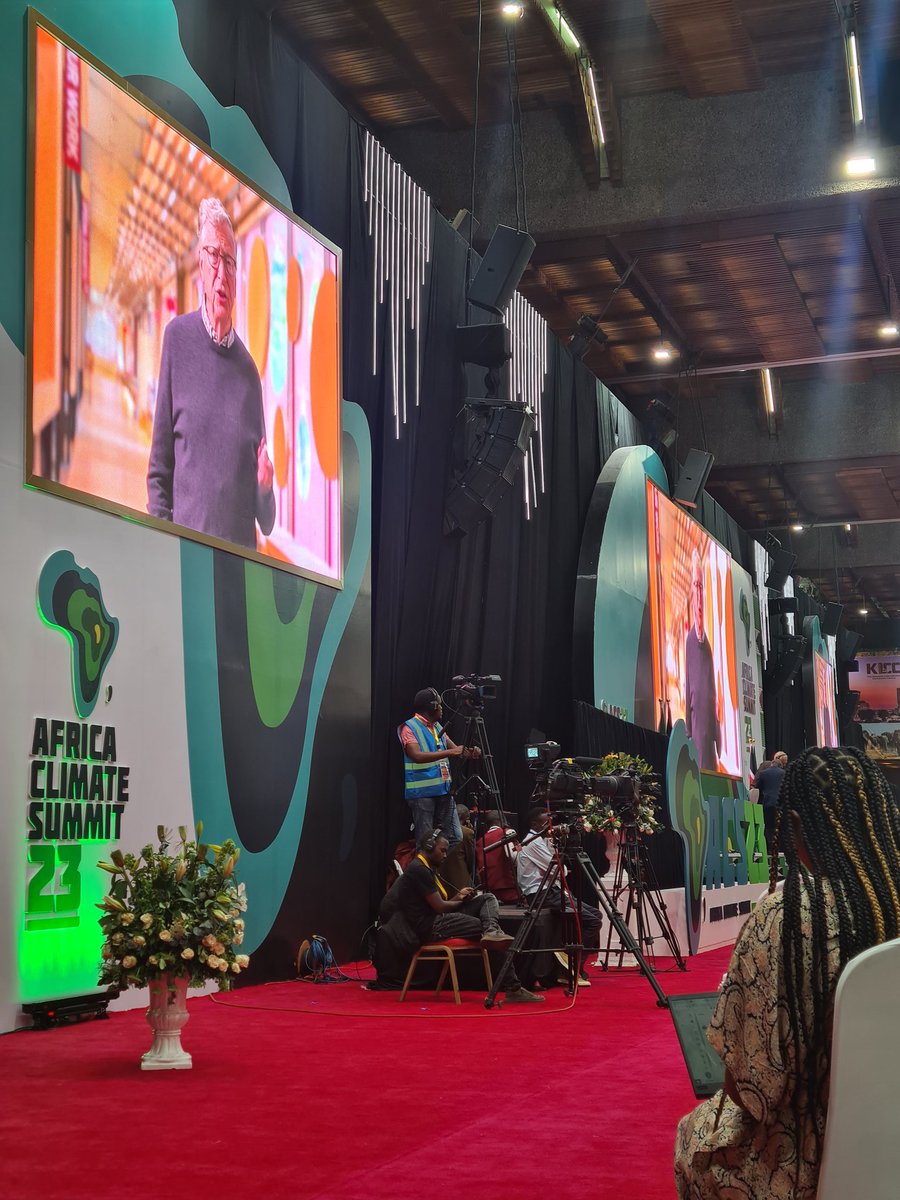 youth4devlpt's tweet photo. Climate action is not a choice; it's a responsibility. Together, we can drive green growth, secure climate finance, and pave the way for a sustainable future. 🌍💚 #ClimateAction #Sustainability #AfricaClimateSummit2023 
#incitisfood https://t.co/mTDkgcA8Yf
