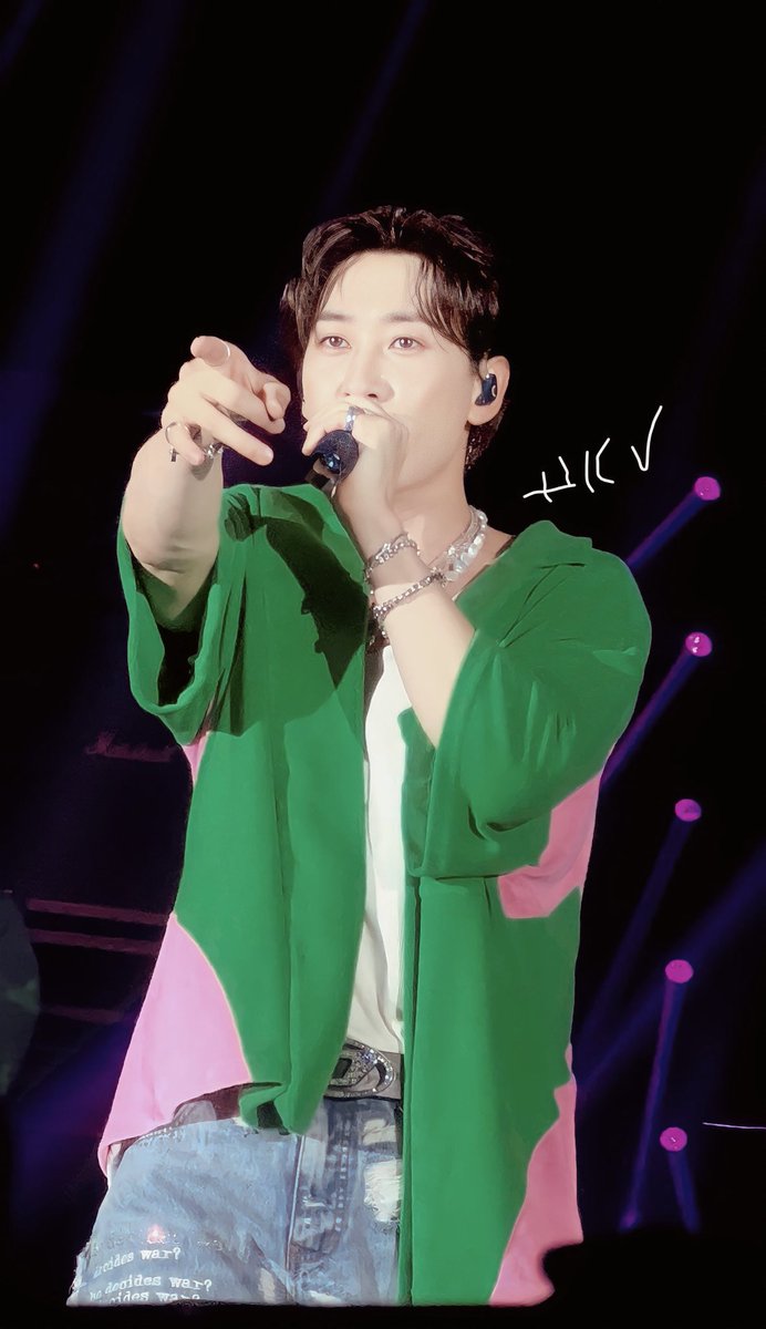 HelloHoen's tweet photo. 230902 photo by me
DElight Party in HCM 
#EUNHYUK #DElight_PartyinHCM #DnEDElightParty #DnE https://t.co/NOTjdqJpDH