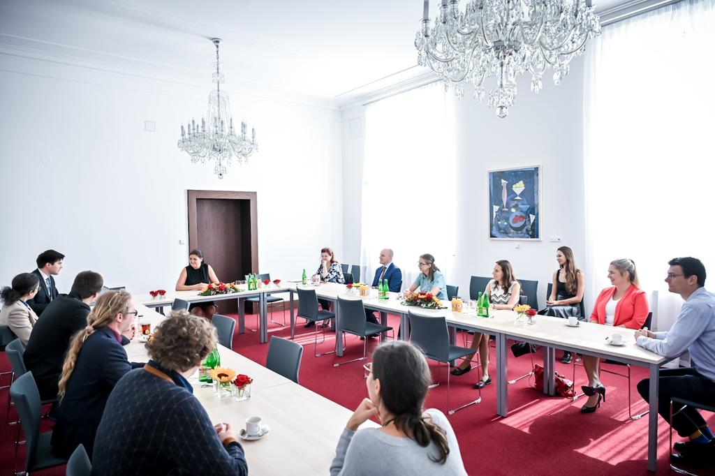 Veronika Novakova had the honour to participate in a discussion of young scientists with Minister <a href="/H_Langsadlova/">Helena Langšádlová</a> about conditions of research in Czech Republic.  It was also great opportunity to popularize science thanks to speed-dating with journalists <a href="/vedatweetuje/">Věda, výzkum a inovace</a> <a href="/UniKarlova/">Univerzita Karlova</a>