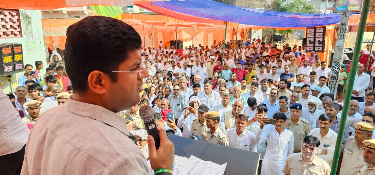 JJPSonipatOff's tweet photo. बाढड़ा विधानसभा के काकड़ोली सरदारा स्थित श्री राधा- कृष्ण मंदिर में श्री राधा- कृष्ण की मूर्ति स्थापित करने का सौभाग्य मिला।
ग्राम वासियों की मांग के अनुसार
- गांव की लाइब्रेरी में सोलर सिस्टम लगाया जाएगा ।
- अमृत सरोवर योजना के अंतर्गत तालाब का सौंदर्यकरण किया जाएगा। https://t.co/odpCDRsFci