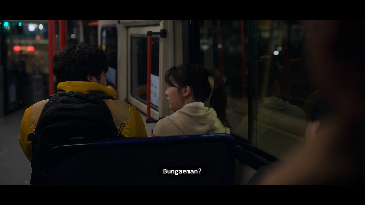 Ending13Sad's tweet photo. Look, are we sure, our Bongseok have Mihyun's power? 😅cause dude had no sense of danger whatsoever, dude sitting behind them with a scar as big as a knuckle, and he was busy chanting Bungaeman??🤣
#MovingEp15 https://t.co/c5uZy7WsX1