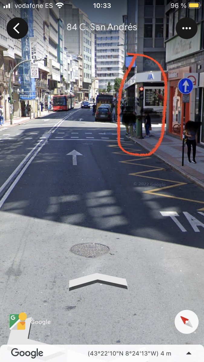 CsifTranvias's tweet photo. Hola @ConcelloCoruna tenemos problemas en el semáforo de C/ San Andrés con Rua Nova, muchísimas veces está tapado por camiones o furgonetas de reparto que impiden su visibilidad. Podrían elevarlo más? Gracias. https://t.co/AMeKGhqPfr