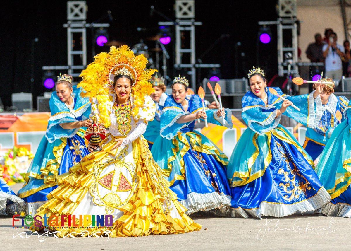 FiestaYYC's tweet image. Part 1 of Jam-packed Saturday.
Day 2 - September 1st.
The Cultural showcase brought beautiful colours and exhilarating beats!