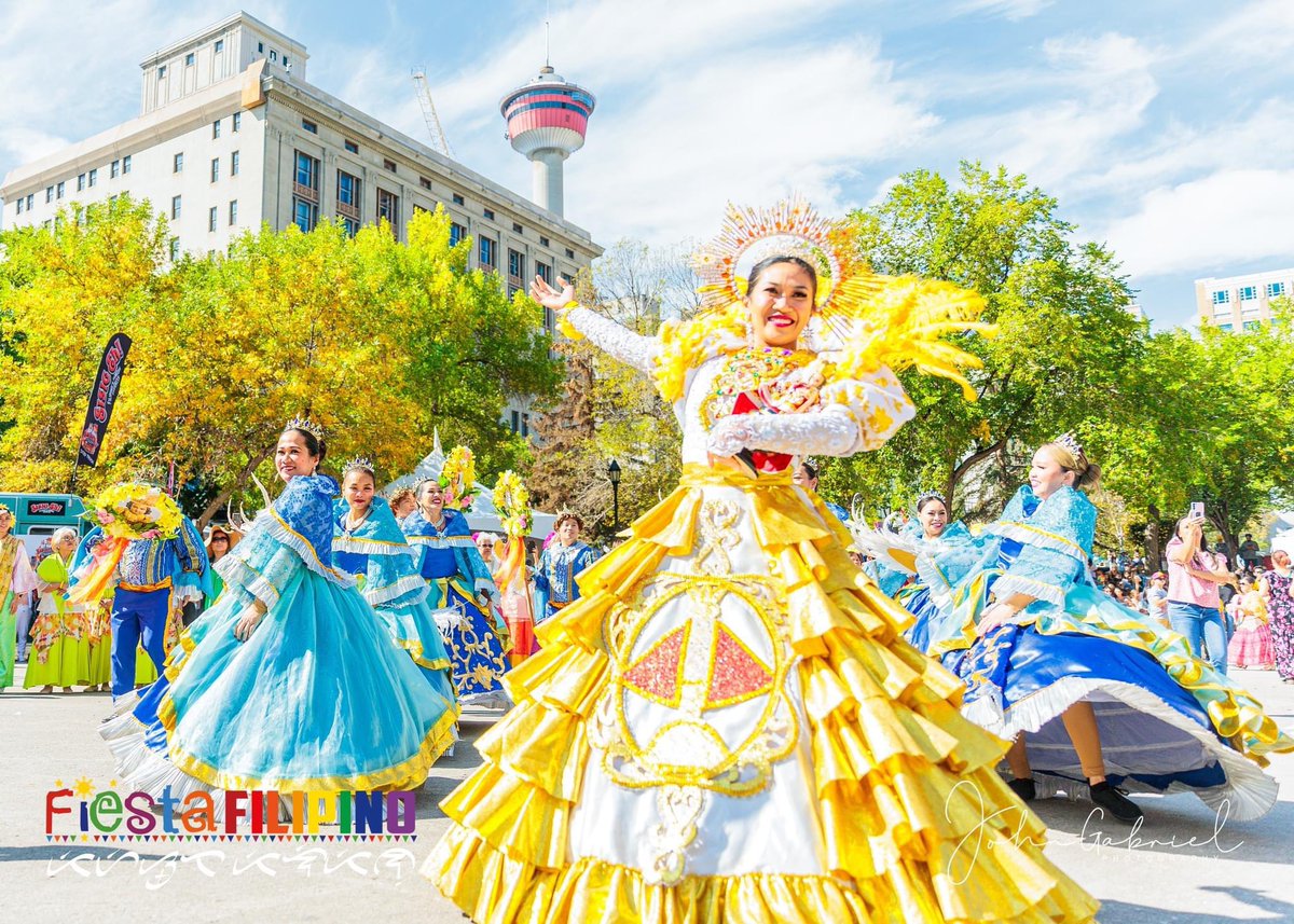 FiestaYYC's tweet image. Part 1 of Jam-packed Saturday.
Day 2 - September 1st.
The Cultural showcase brought beautiful colours and exhilarating beats!