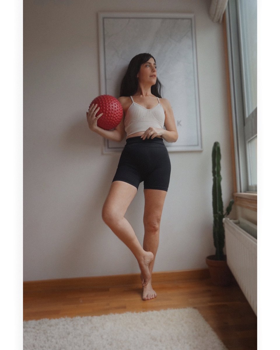 SandraMiau1876's tweet image. Retomar #yoga después de las vacaciones 🧘🏻‍♀️🫶Conjunto @prozisofficial 🖤

🔎 Suje deportivo: prozis.com/Lnx4
🔎 Pantalón prozis.com/KS95

@prozisespana #prozis #exceedyourself  #conjuntodeportivo #activewear #yogainspiration #yogalife #fitnessgoals #lifestyle #gym