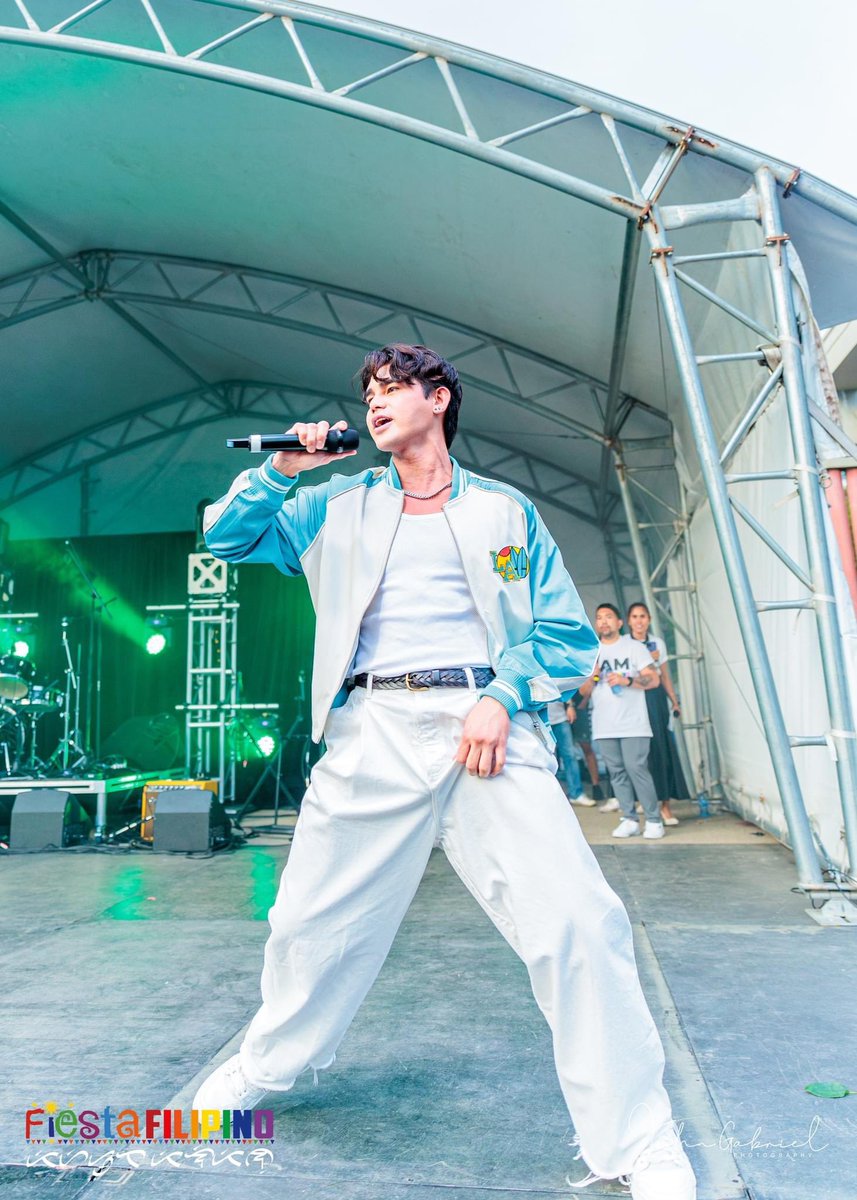 FiestaYYC's tweet image. Part 3 of Jam-packed Saturday
Day 2 - September 1st
@InigoDPascual filled the Olympic Plaza with an ocean of people. Our numbers just keep getting bigger each year.