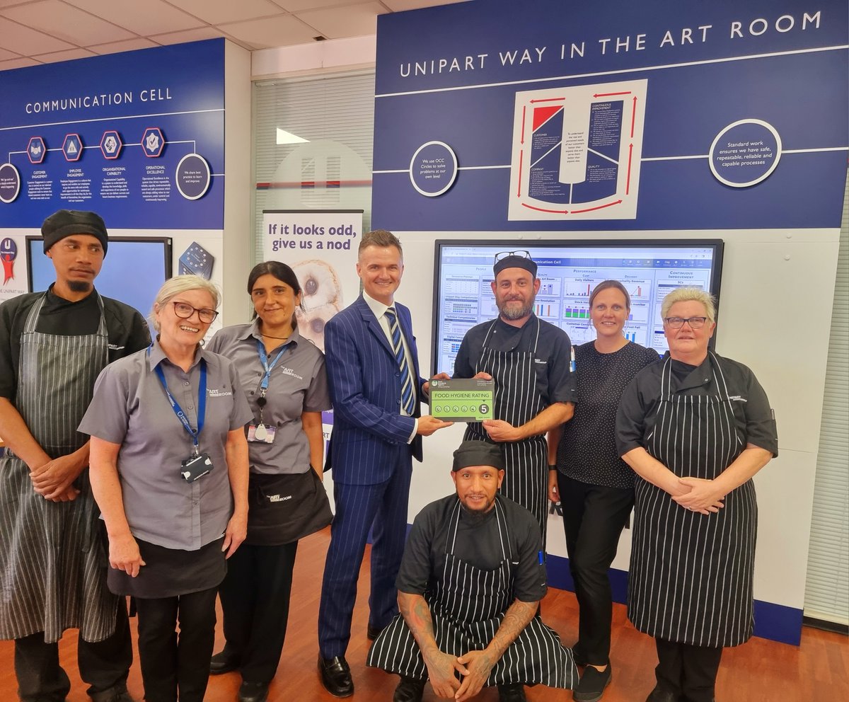 The Art Room, our headquarter company restaurant, has consistently achieved 5 star hygiene ratings since it opened in 2006, yesterday @Unipart_Group CEO Darren Leigh was delighted to be able to congratulate the team on achieving another 5 Star Hygiene Rating ⭐️⭐️⭐️⭐️⭐️