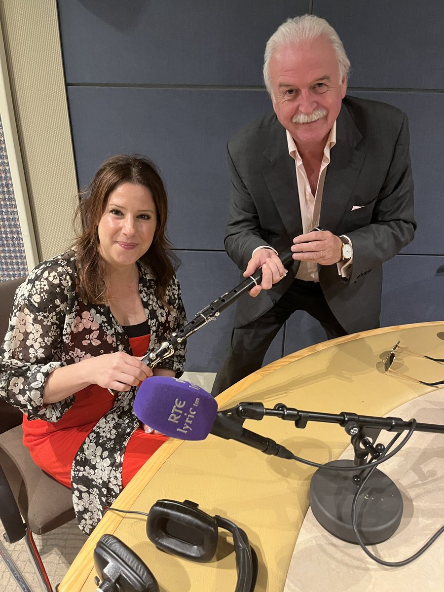 The multi talented <a href="/stephgeremia/">Steph Geremia</a> in studio with me today, chatting about her new album and upcoming dates with <a href="/eddireader/">.</a> and <a href="/alankellygang/">Alan Kelly Gang</a> 

stephgeremia.com