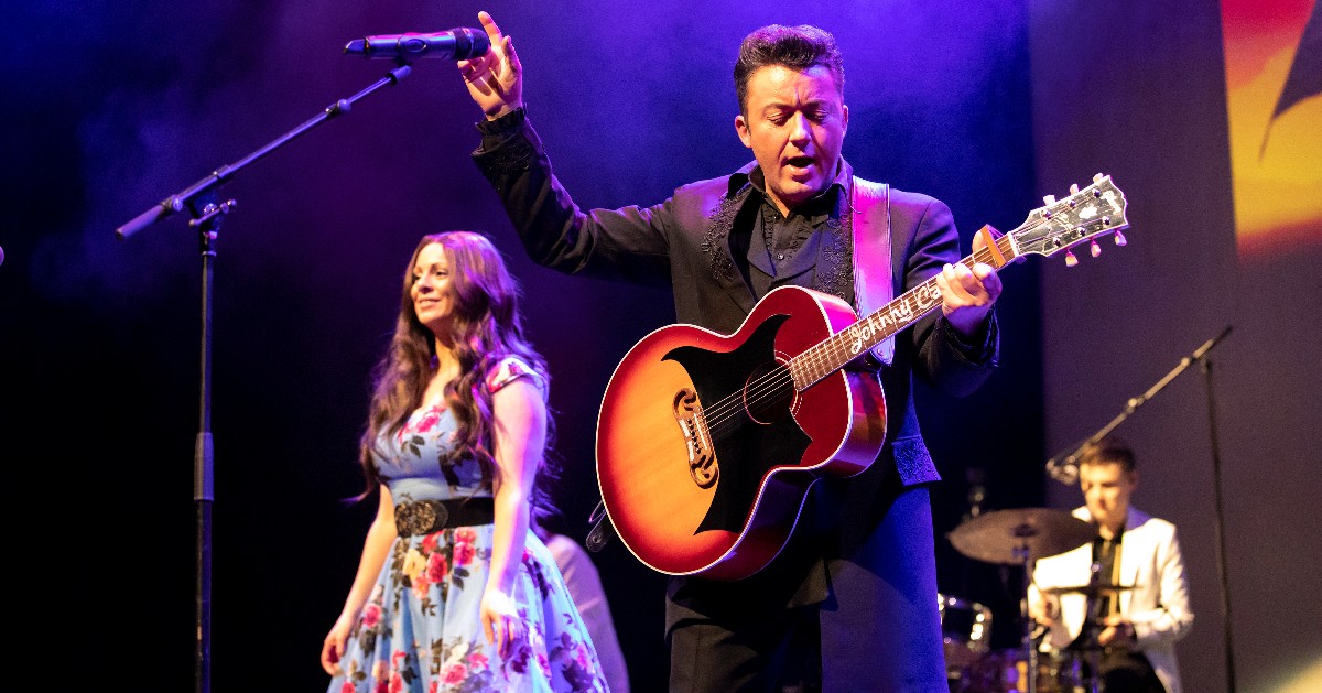 Johnny Cash Roadshow returns to Motherwell Theatre on Friday 20 October, with a brand new show featuring 'June Carter' and the Spirit Band. The only show to be endorsed by the Cash Family! Tickets: ow.ly/niJa50PCNnk @jcashroadshow #JohnnyCashRoadshow #MotherwellTheatre