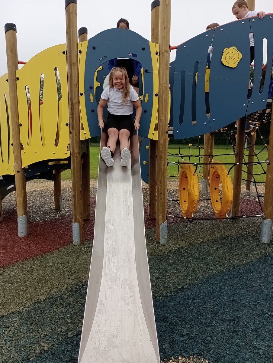 BroadacreSch's tweet image. Our School Councillors have loved testing the brand new, amazing play equipment that was installed over the Summer.  #UsingOurImagination #SummerDays