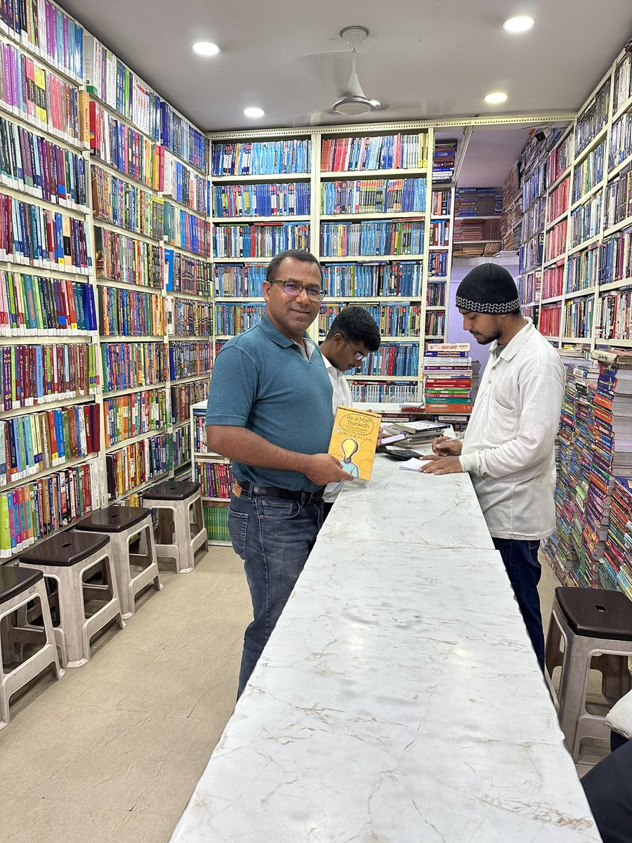 rayadasm's tweet photo. After Teachers, Books played crucial role in my life. Went for one book but ended up buying ten books.
ఉపాధ్యాయుల తర్వాత, పుస్తకాలు నా జీవితంలో కీలక పాత్ర పోషించాయి. ఒక పుస్తకం కోసం వెళ్ళాను కానీ పది పుస్తకాలు కొన్నాను.
#educationmatters
#ReadForLife
#KotiBooks https://t.co/yVithedggG