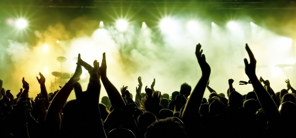 Eine hübsche Sprachvignette aus unserem E-Mail-Eingang: Eine renommierte Publizistin antwortet auf einen Versand, sie sei fürs Jahr 2023 schon ausgebucht, und auch sonst beantworte sie gegenwärtig nicht oder nur selten «Medienfanfragen».