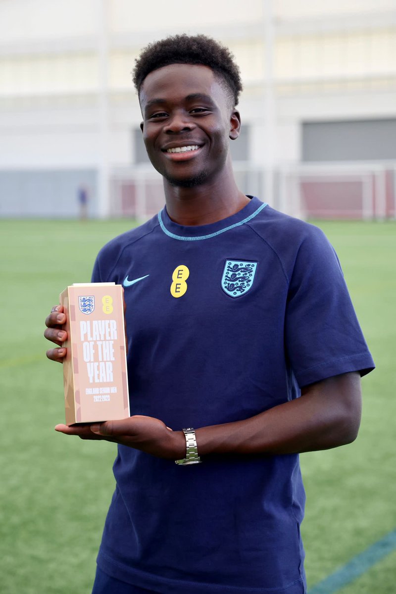 Back to back, what an honour 🏆 Thank you to everybody who voted me England's Men's Player of the year I’m very grateful 🙏🏿 #GodsChild