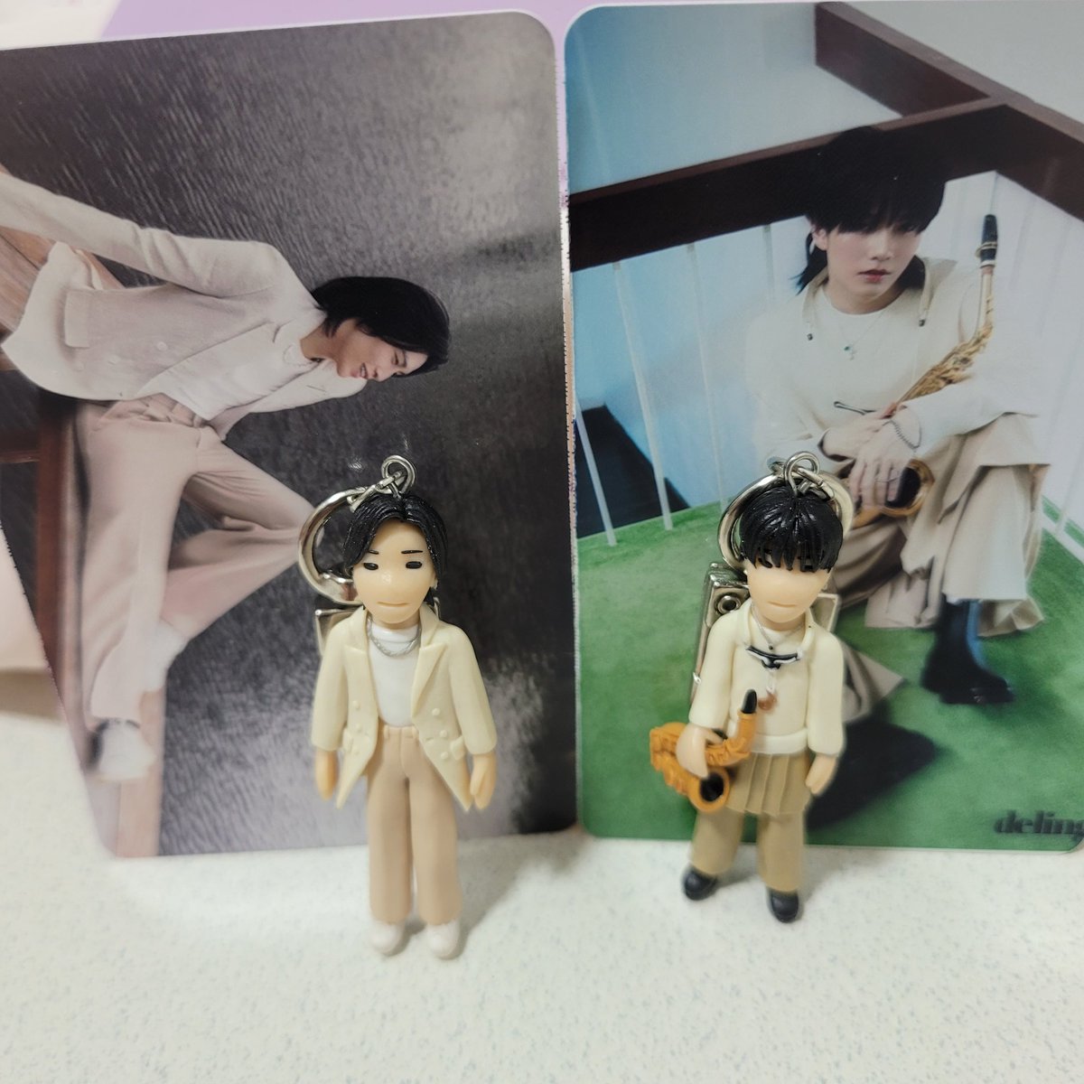 kissdanmoa's tweet photo. 나의 포켓몬들이 도착했슴돠ㅎㅎㅎㅎ
생각보다 이뻐서 감동...바블이는 눈이 쳐지고 비우는 눈매가 올라가 감동ㅠ
자세히 보니 더 이뻐서 감동ㅠㅠ
오늘 부터 어딜가든 같이 댕기자🖤💙 https://t.co/bwKLEnQOna