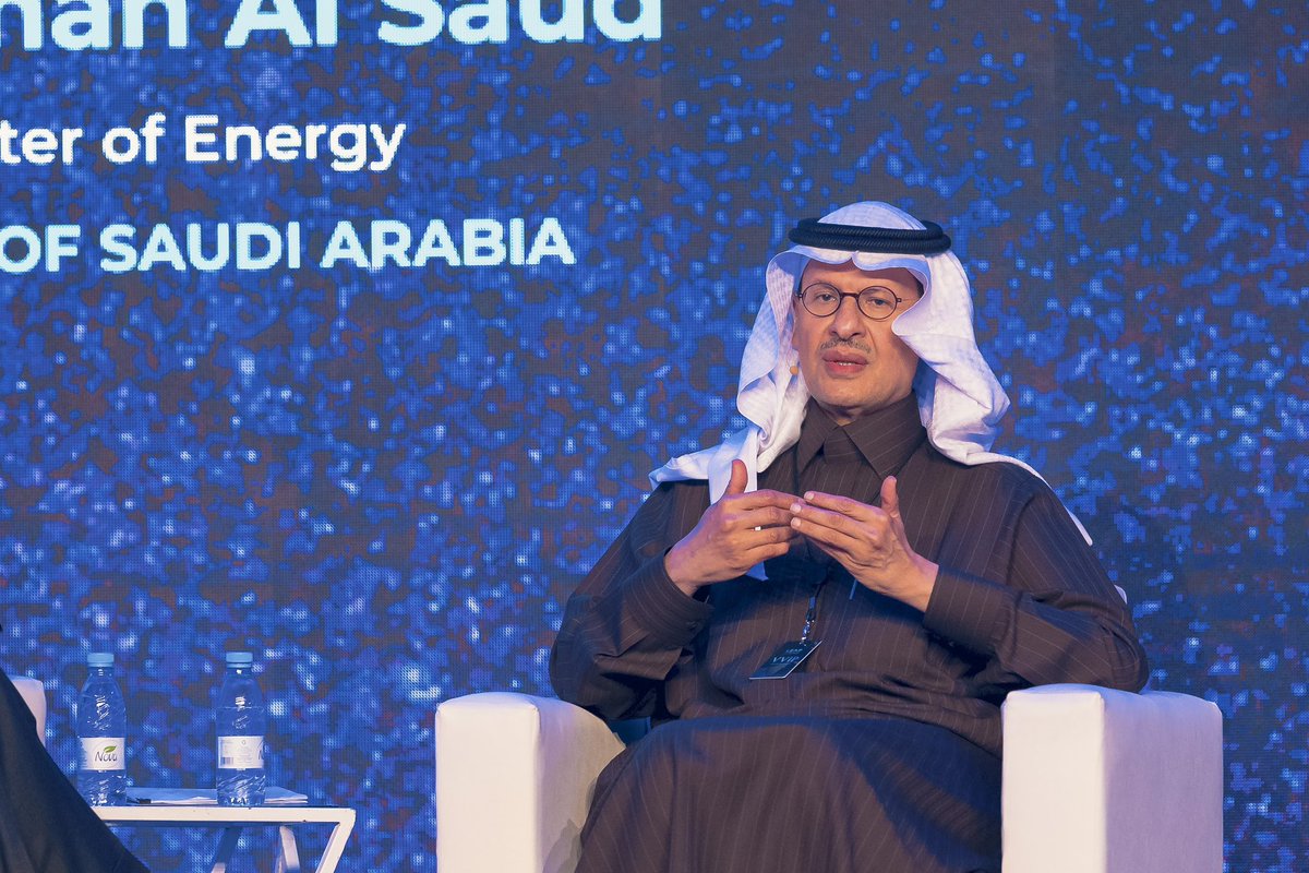ikhaled85's tweet photo. صاحب السمو الملكي الأمير #عبدالعزيز_بن_سلمان آل سعود 💚 https://t.co/vjJZoytVIN