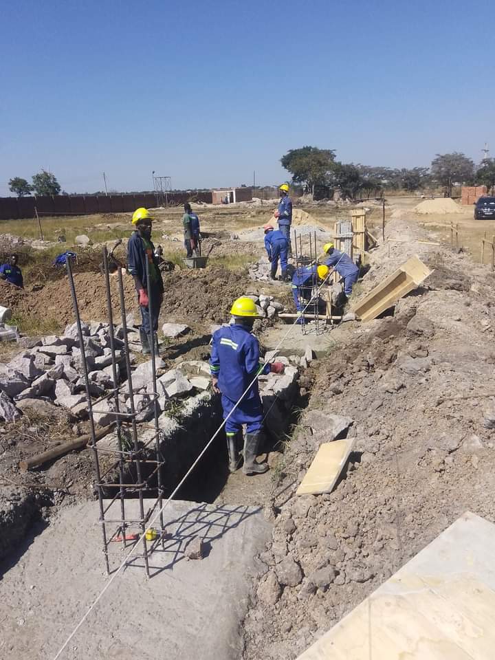 Stephen Margolis is building Stephen Shopping Mall near Margolis resort turnoff. It is being constructed by Build Fast Construction.