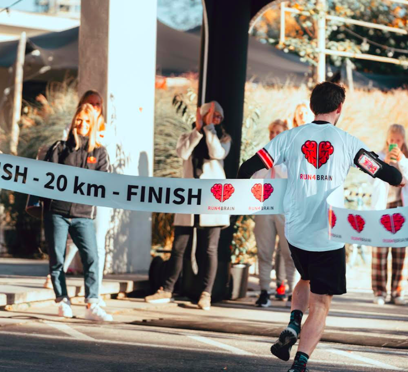 ugent_fge's tweet photo. 🧠Loop jij op 22 oktober met ons mee @Run4Brain ? Samen zamelen we geld in voor het hersenonderzoek aan @ugent en @uzgent . 

Zien we jou daar? 👀🤗👟

🔗https://t.co/pz52rnmPMN @UGent4Brain https://t.co/OXHufxwgTE