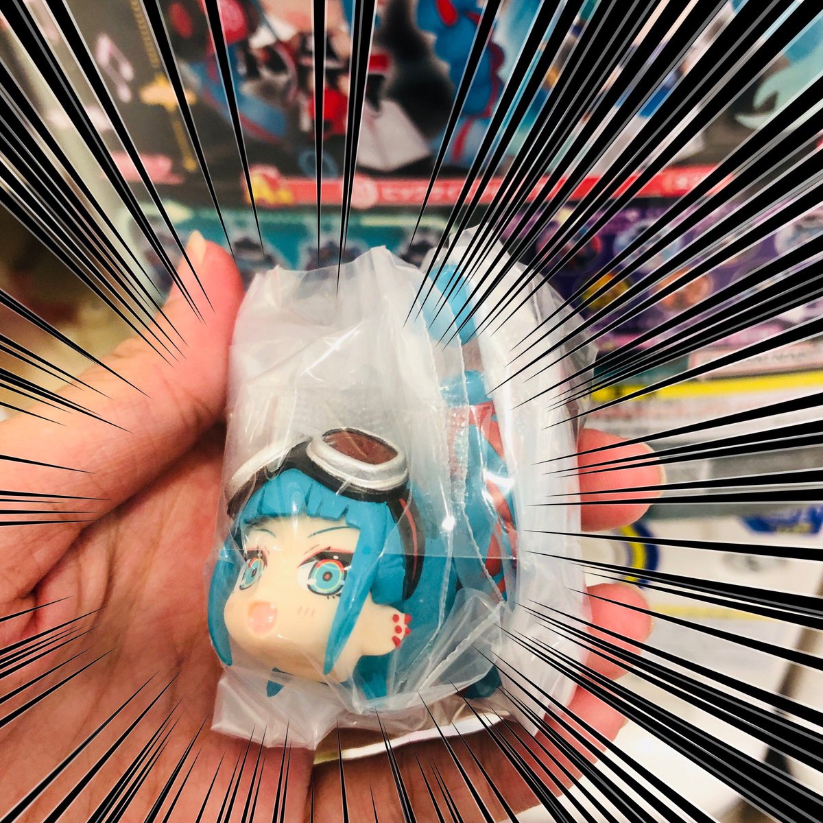 「こんなにヒーローちゃんにハマるならガチャもう少し回せば良かったなァ、、、、、おっ」|皐月うさぎのイラスト
