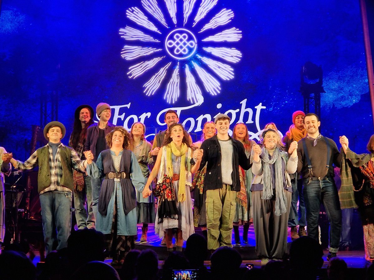 A few pictures of the incredible cast of @For_Tonight_ last night.
Very impressive debut for this new musical. I'm excited to see where this show ends up going.
I'll talk about this show a little bit more in the next issue of <a href="/MusicalsMag/">Musicals magazine</a> later this month.